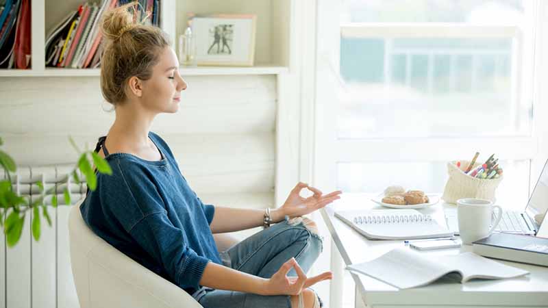 Meditation v/s Breathwork: What's the Difference