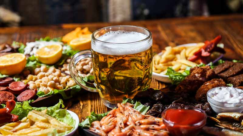 Stop Having These Foods While Drinking Alcohol!