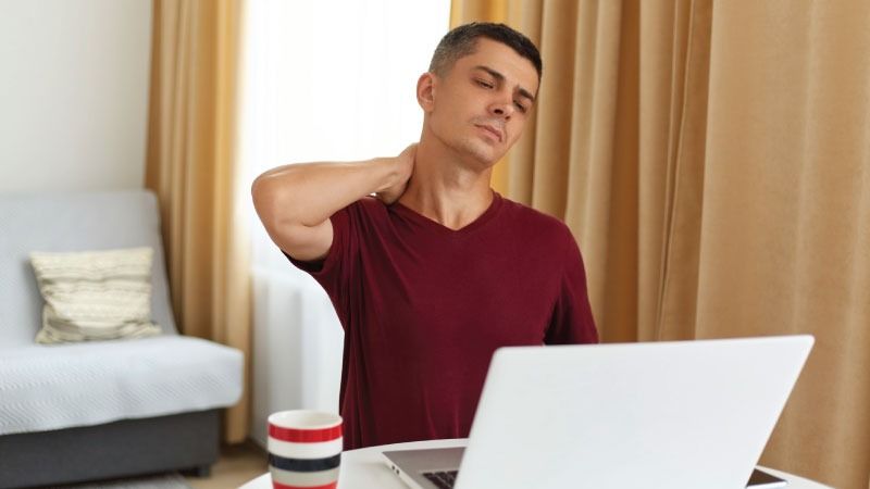 Tech Neck: A Modern Spinal Condition You Shouldn’t Ignore