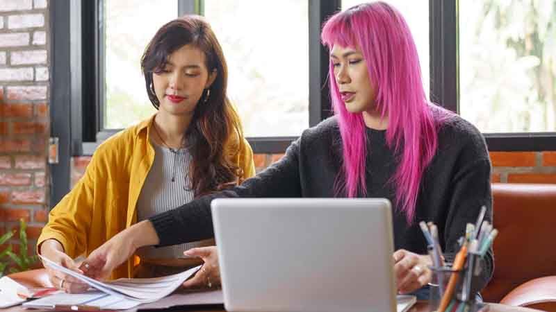 supporting-non-binary-and-trans-employees-with-menstrual-health