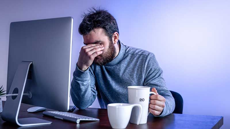 Screen Lock Fatigue: Why Your Eyes, Brain & Body Are Paying The Price For Your Work?