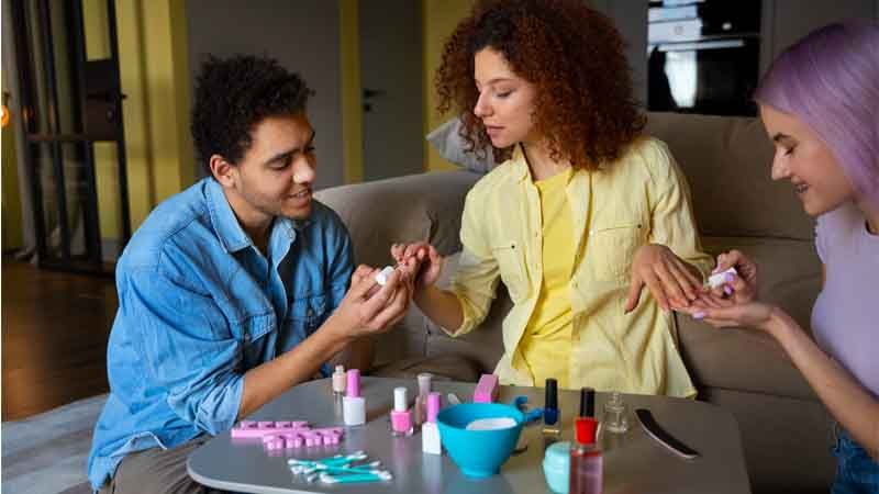 Look For These Ingredients In Your Nail Paint! They Can Harm You